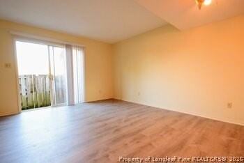 421 Kirkcaldy Ct - Photo 3 of 15