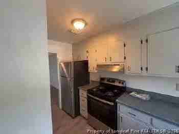 421 Kirkcaldy Ct - Photo 5 of 15