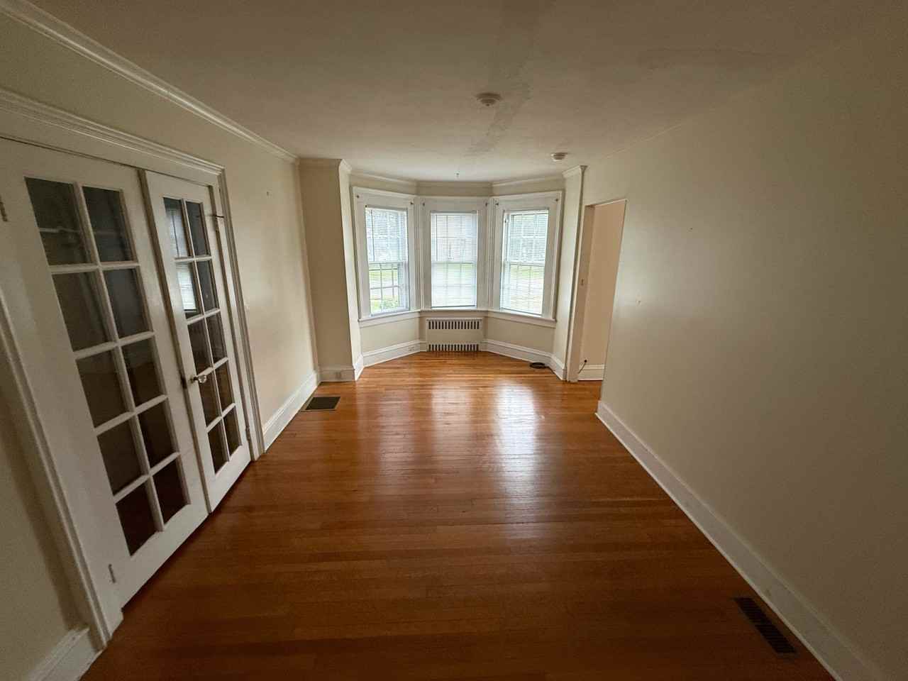 63 Maple St #1stFL - Photo 3 of 10