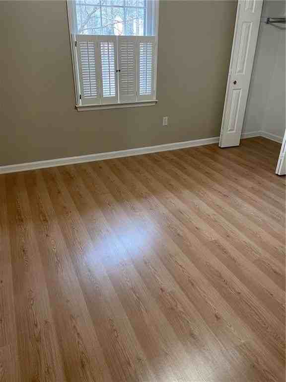 240 W Huntington Rd - Photo 5 of 33