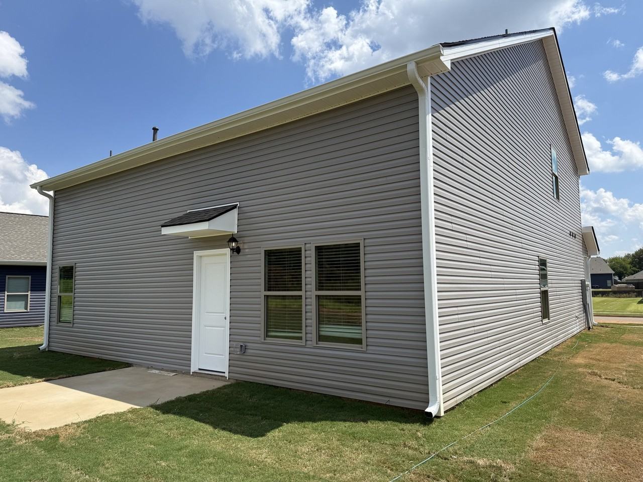 160 Labrador Ln #1 - Photo 5 of 31