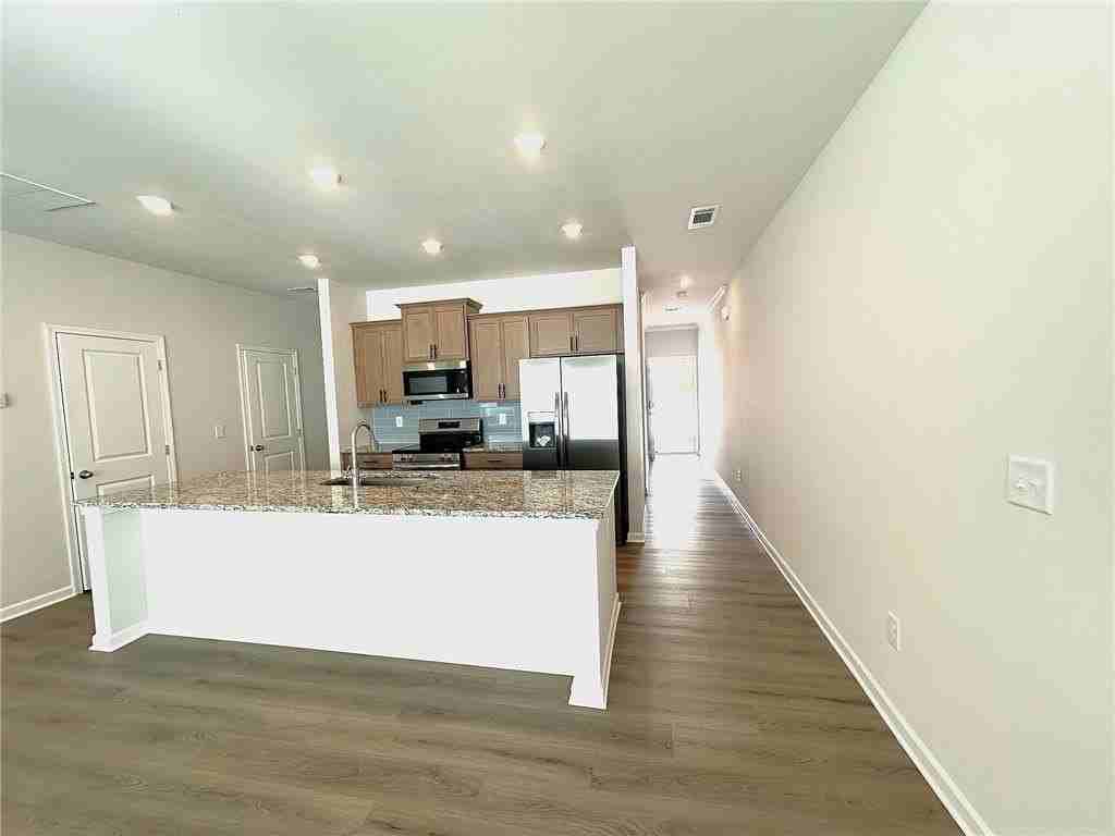 520 Hayes Ln - Photo 6 of 30