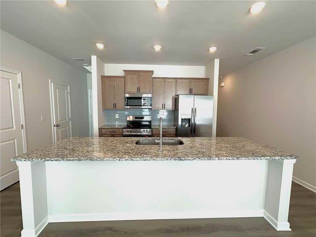520 Hayes Ln - Photo 7 of 30