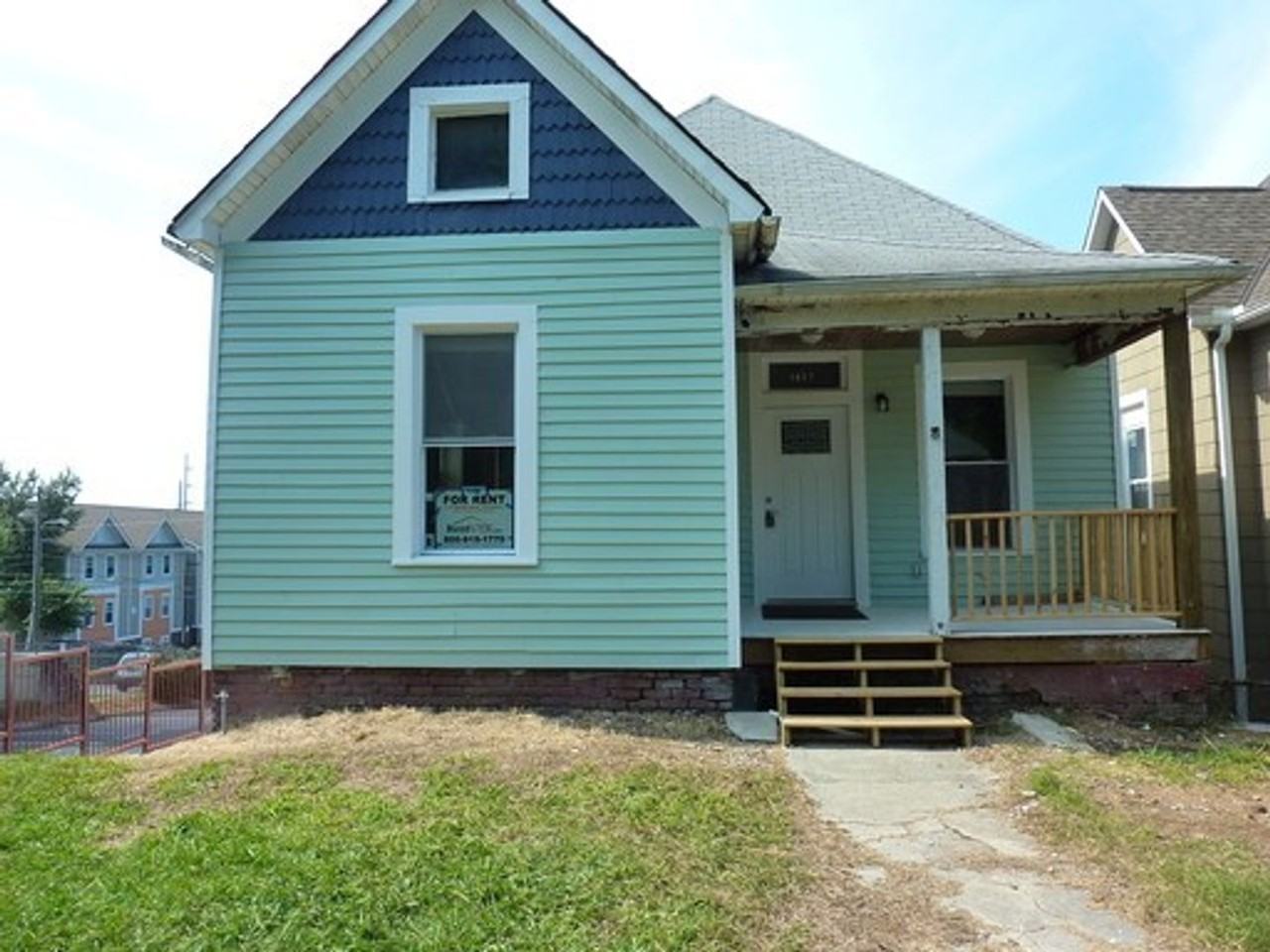 1627 Forest Ave - Photo 2 of 2