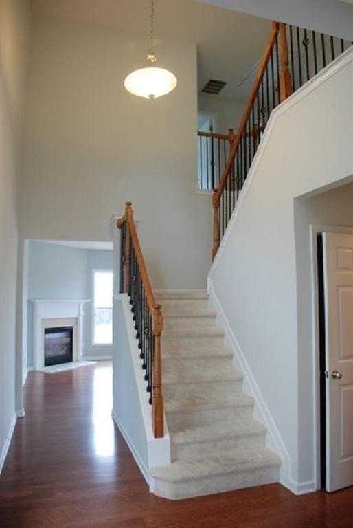 5720 Weddington Dr - Photo 2 of 9