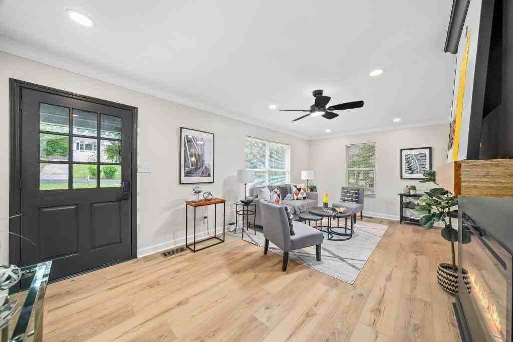 2028 Hilburn Dr Se - Photo 3 of 26