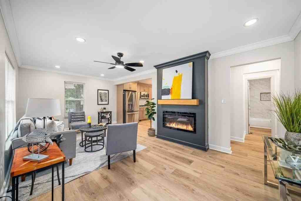 2028 Hilburn Dr Se - Photo 5 of 26