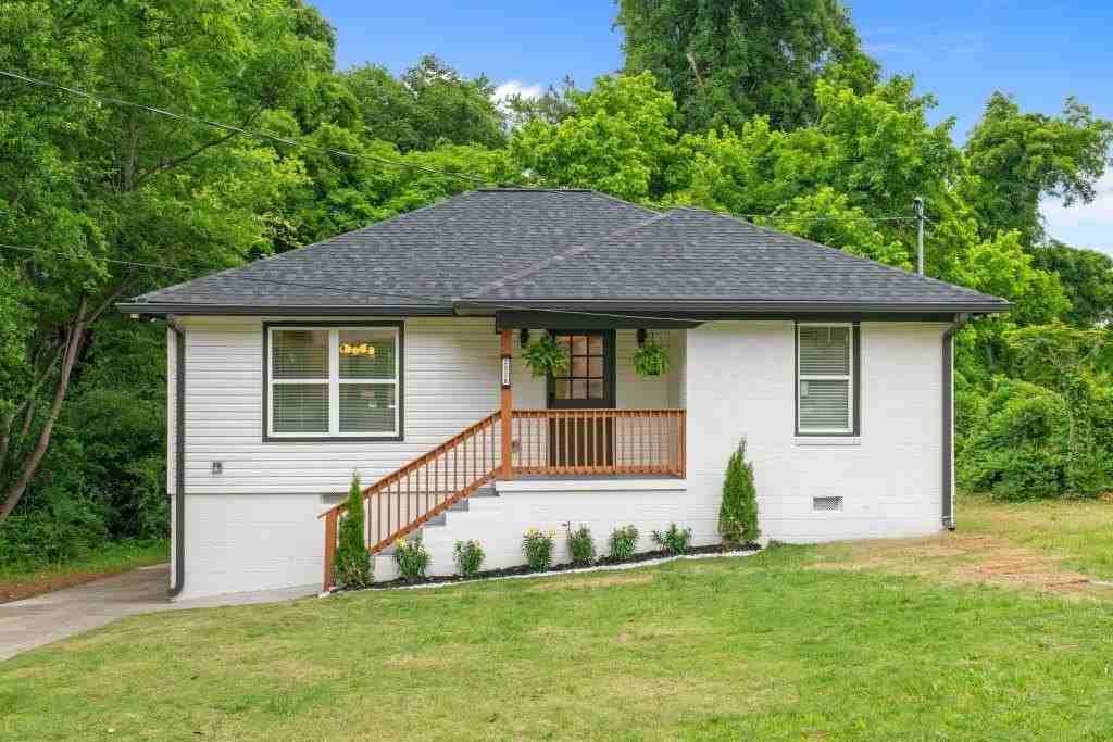 2028 Hilburn Dr Se - Photo 6 of 26