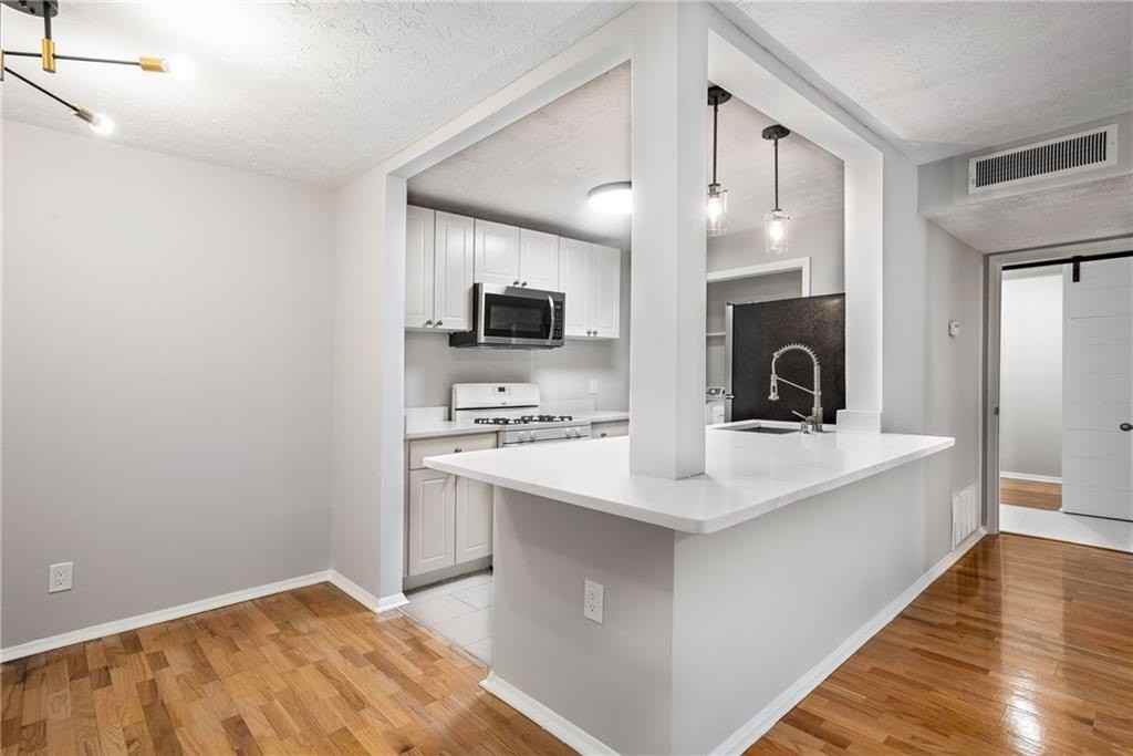 515 Summit North Dr Ne - Photo 2 of 21
