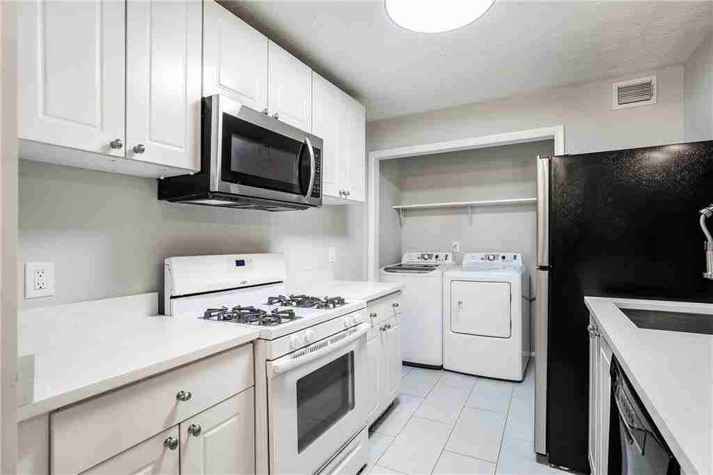 515 Summit North Dr Ne - Photo 4 of 21