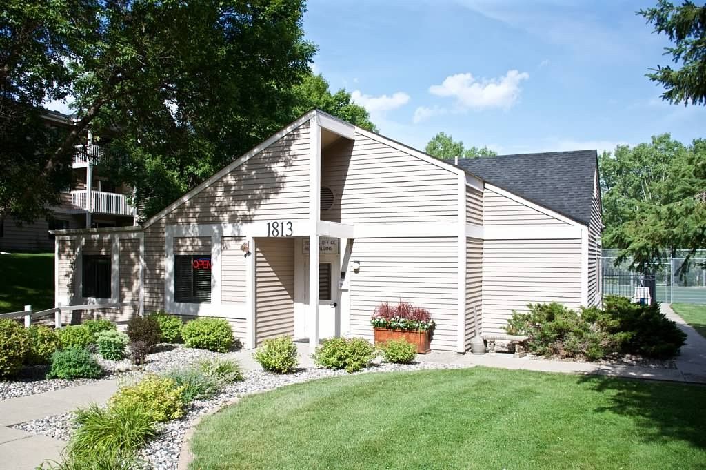 1833 Trailway Dr #33-4 - Photo 3 of 36