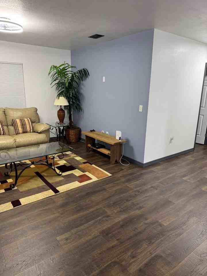 1201 Crestwood Dr - Photo 3 of 20