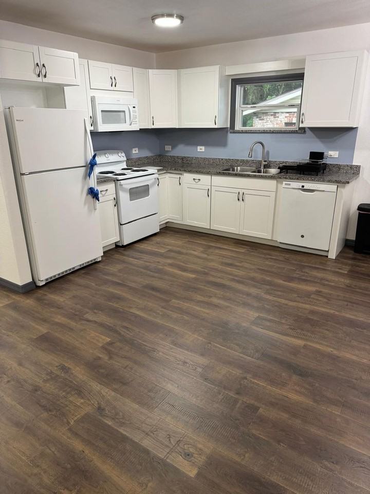 1201 Crestwood Dr - Photo 4 of 20