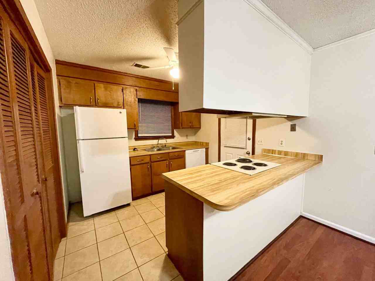 407 Harleston Rd - Photo 3 of 18