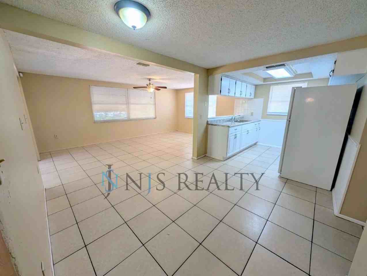 11621 Meadow Dr - Photo 6 of 16