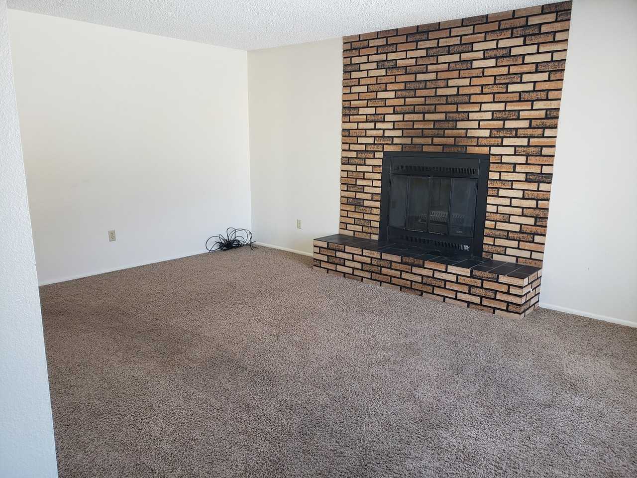 2914 Vermillion Dr - Photo 7 of 8