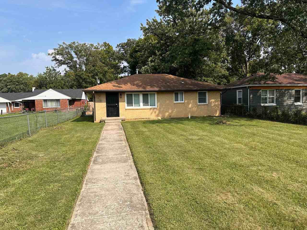 4013 N Grand Ave - Photo 5 of 19