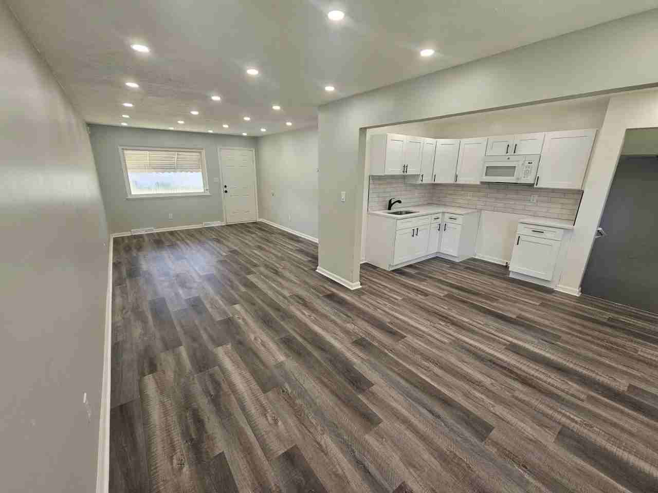 5661 Lafayette Ave - Photo 4 of 19