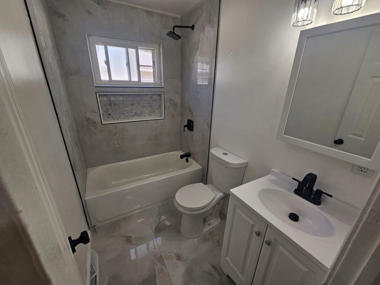 5661 Lafayette Ave - Photo 6 of 19