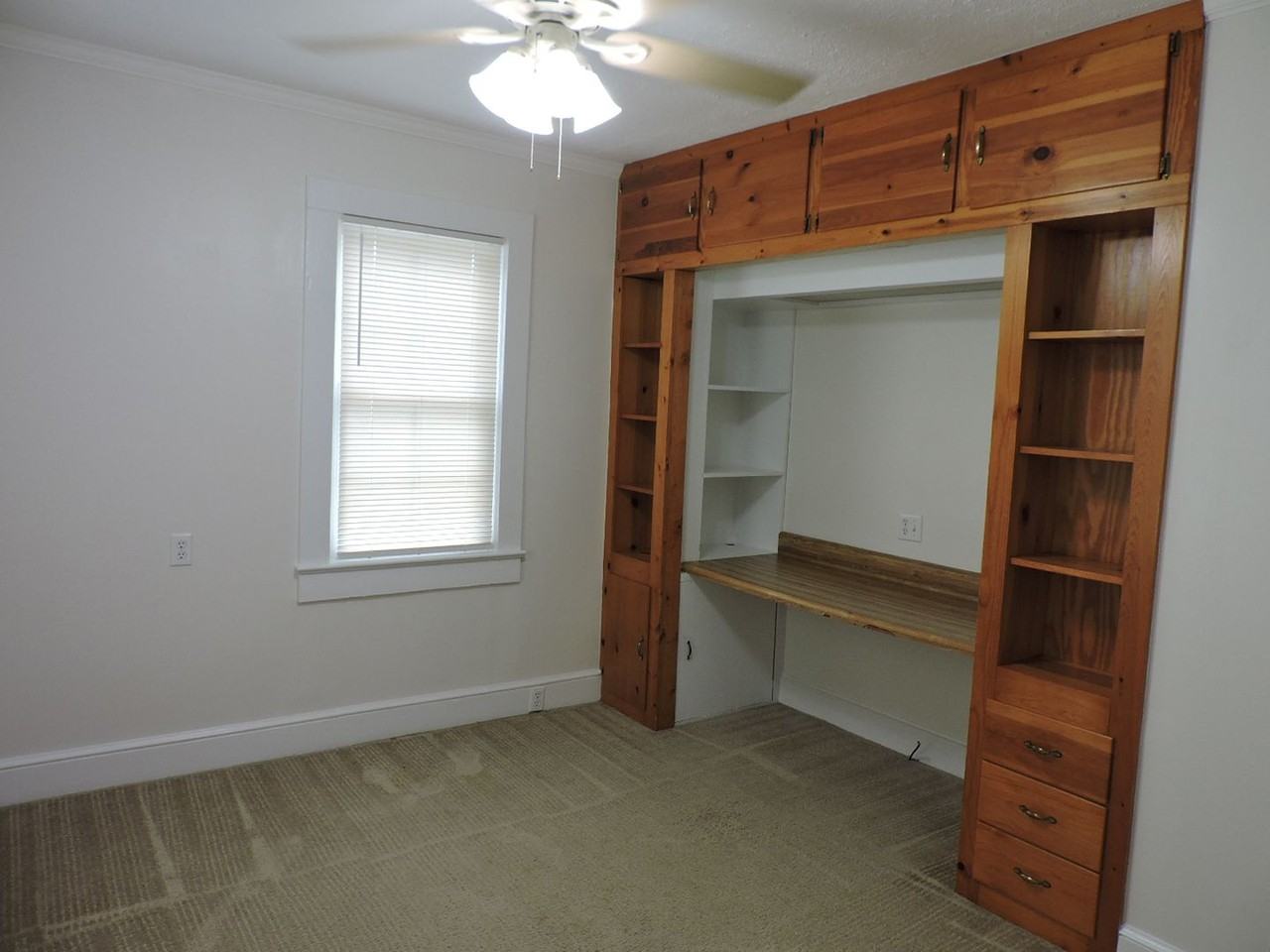 1569 Greate Rd - Photo 3 of 12