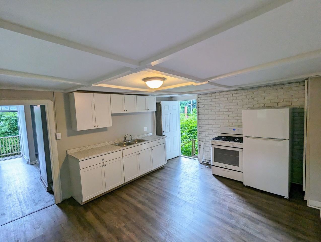 1931 Federal Street Ext - Photo 3 of 12