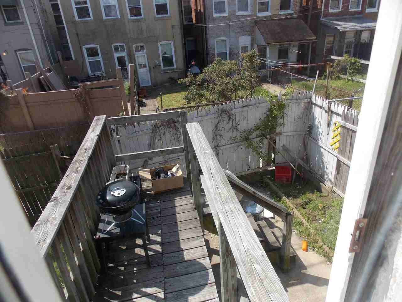 809 Powers St - Photo 2 of 15