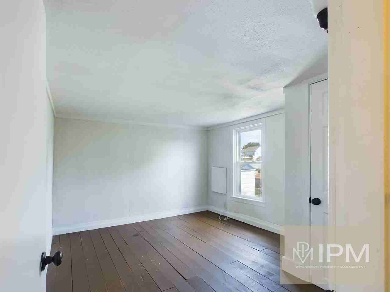 39 N Water St - Photo 3 of 15