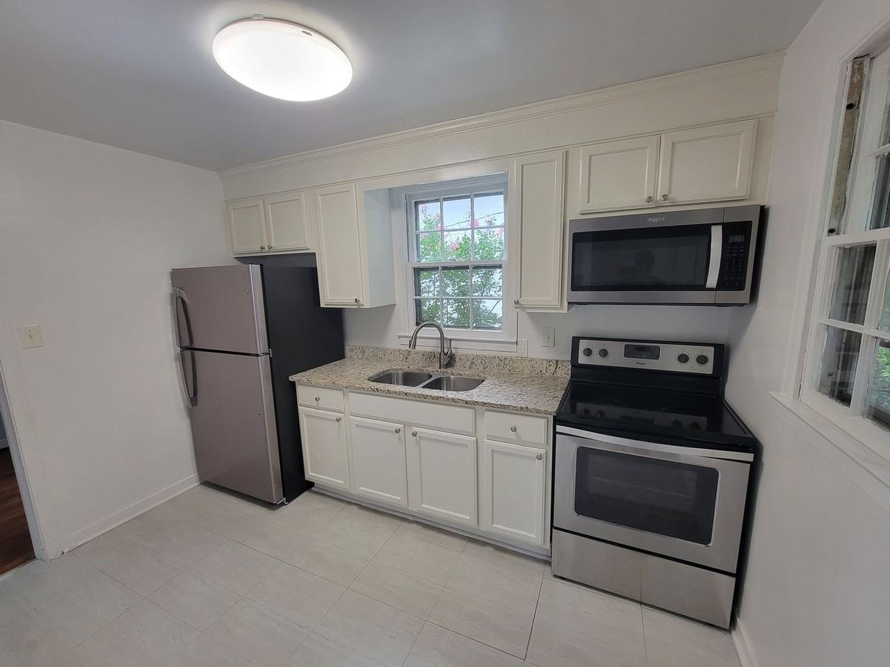 2014 Bluemont Dr - Photo 2 of 11