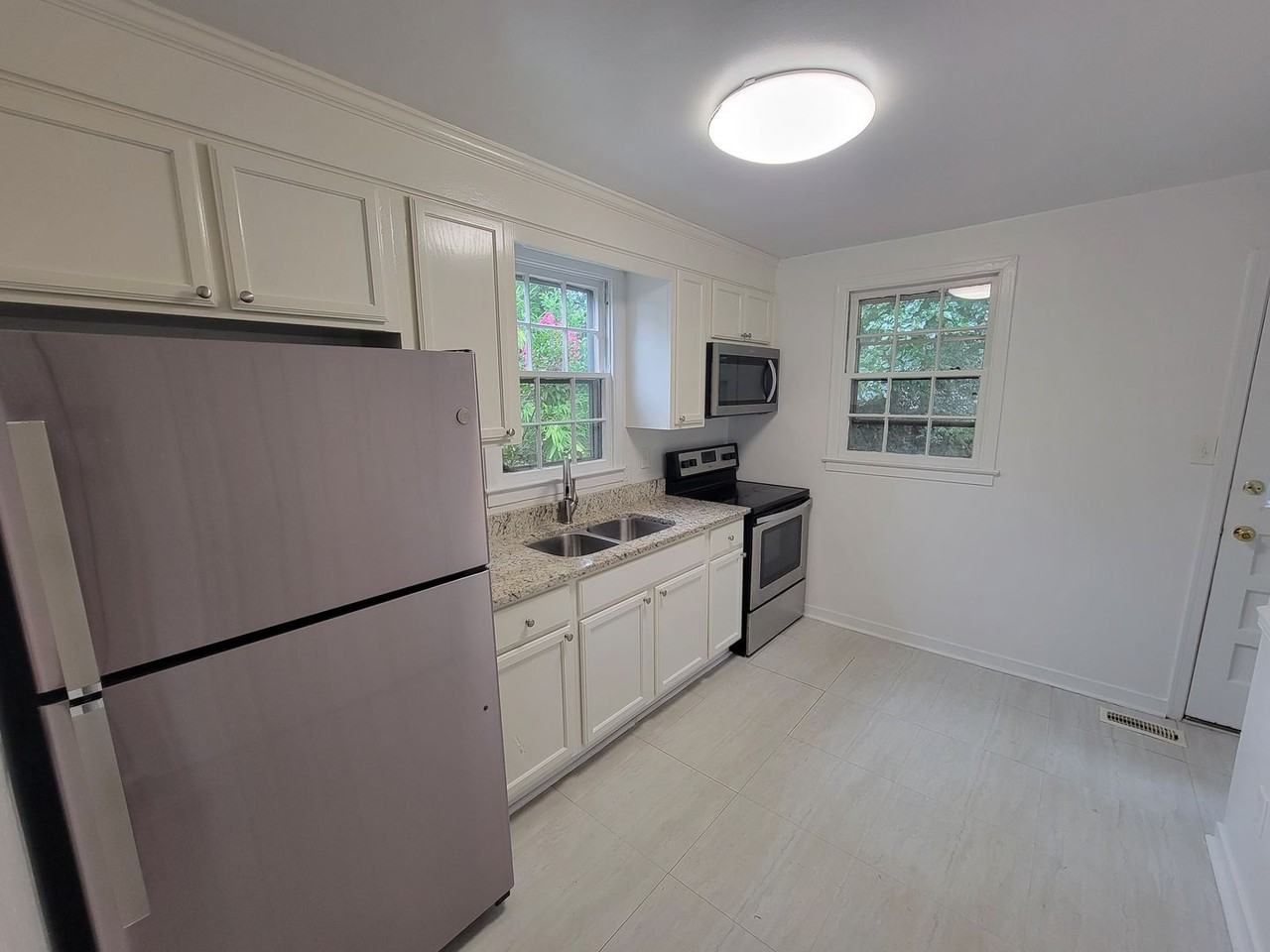 2014 Bluemont Dr - Photo 3 of 11
