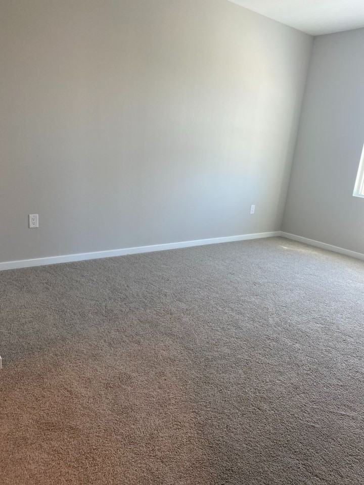 773 E Lark St - Photo 2 of 16