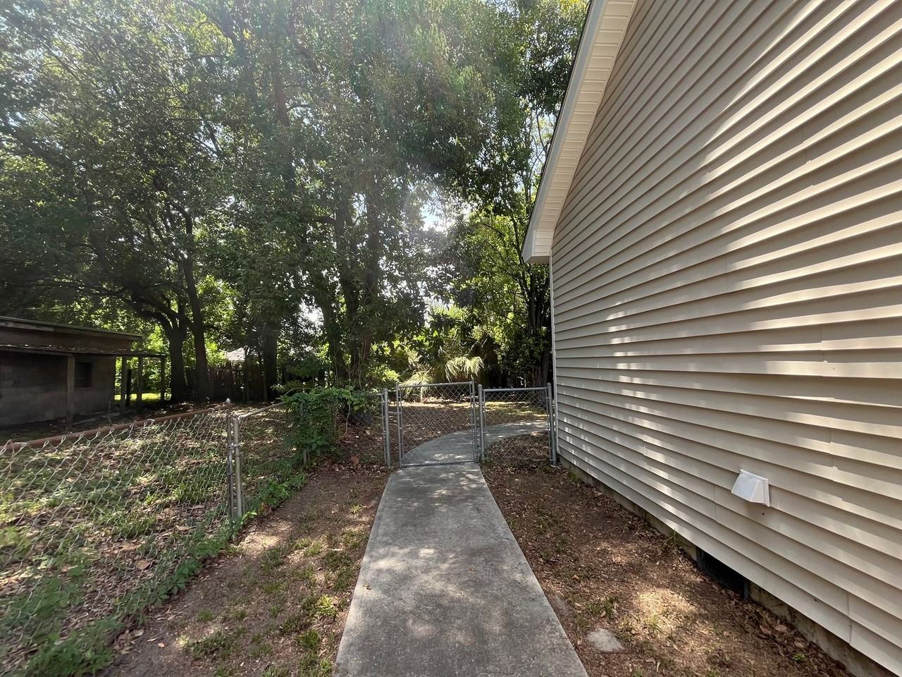 115 Commonwealth Ave - Photo 2 of 19