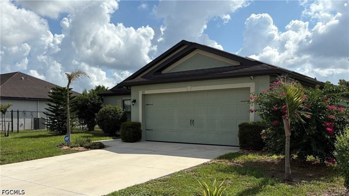 157 Shadow Lakes Dr - Photo 2 of 30