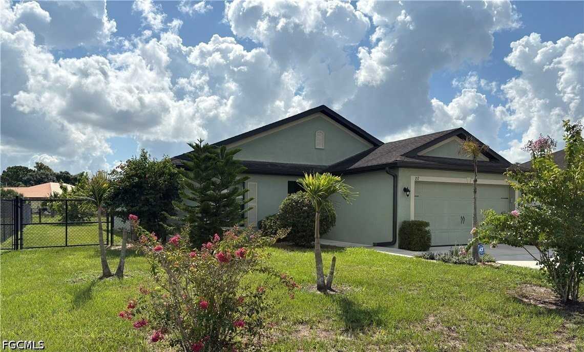 157 Shadow Lakes Dr - Photo 3 of 30