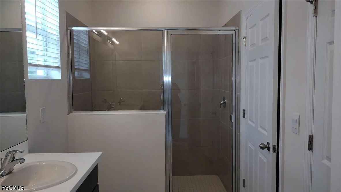 816 Friendship Cir - Photo 5 of 9