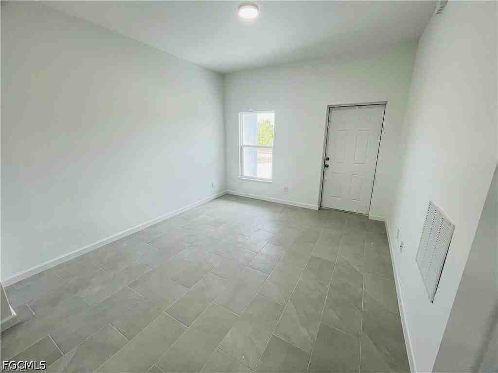 621 Grant Blvd - Photo 4 of 8