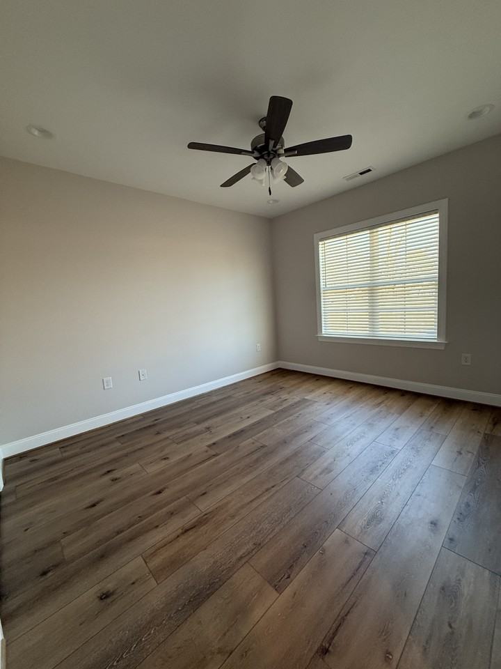 602 W Hill St #1 - Photo 7 of 15