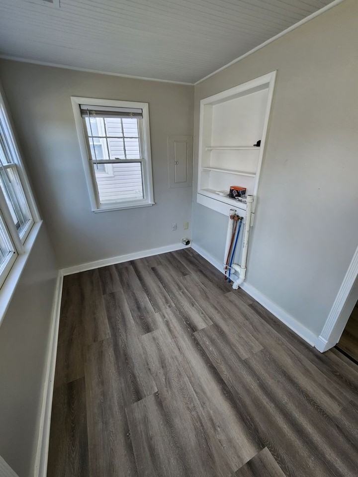612 W Nichols St - Photo 5 of 14