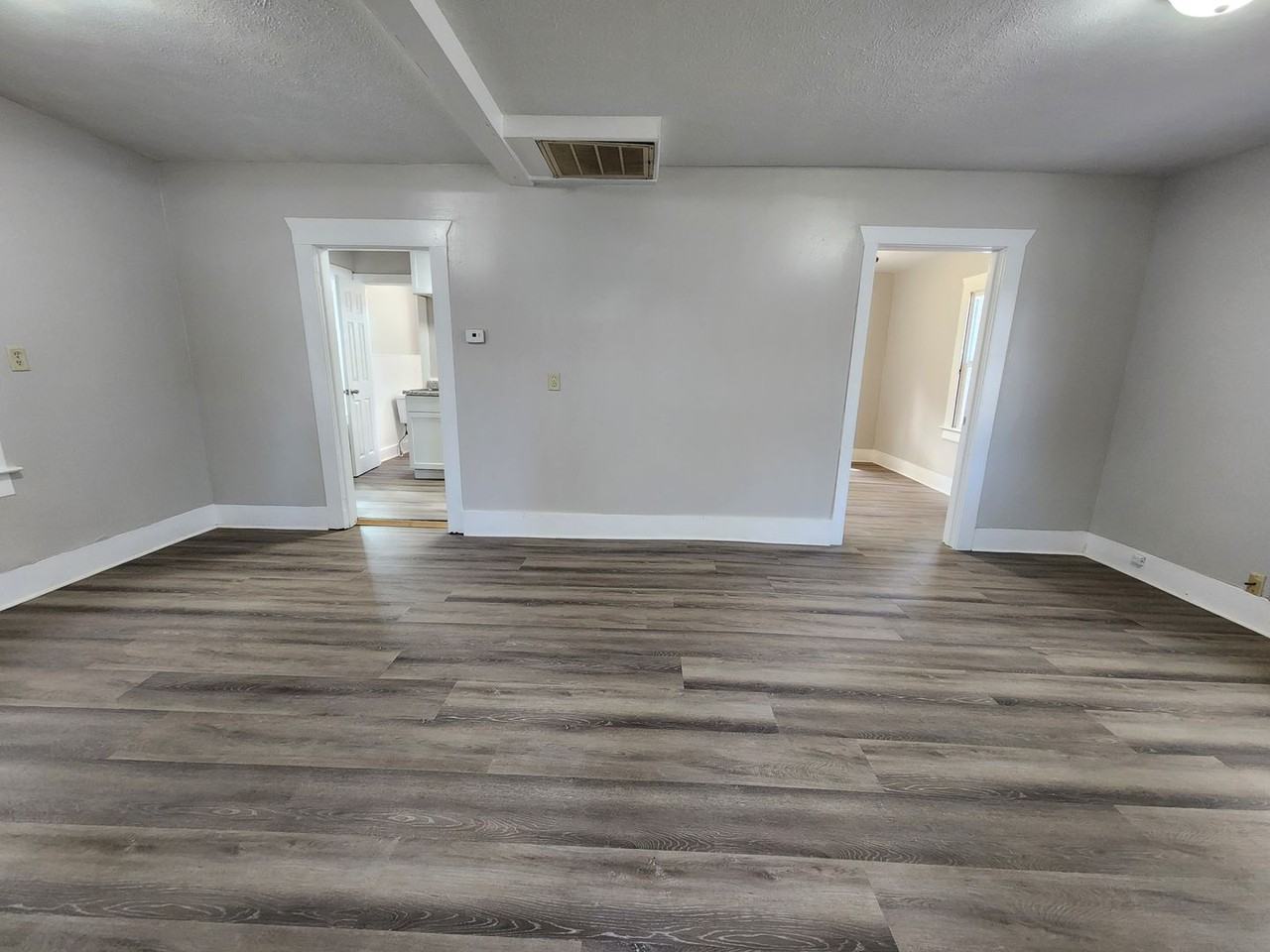612 W Nichols St - Photo 7 of 14
