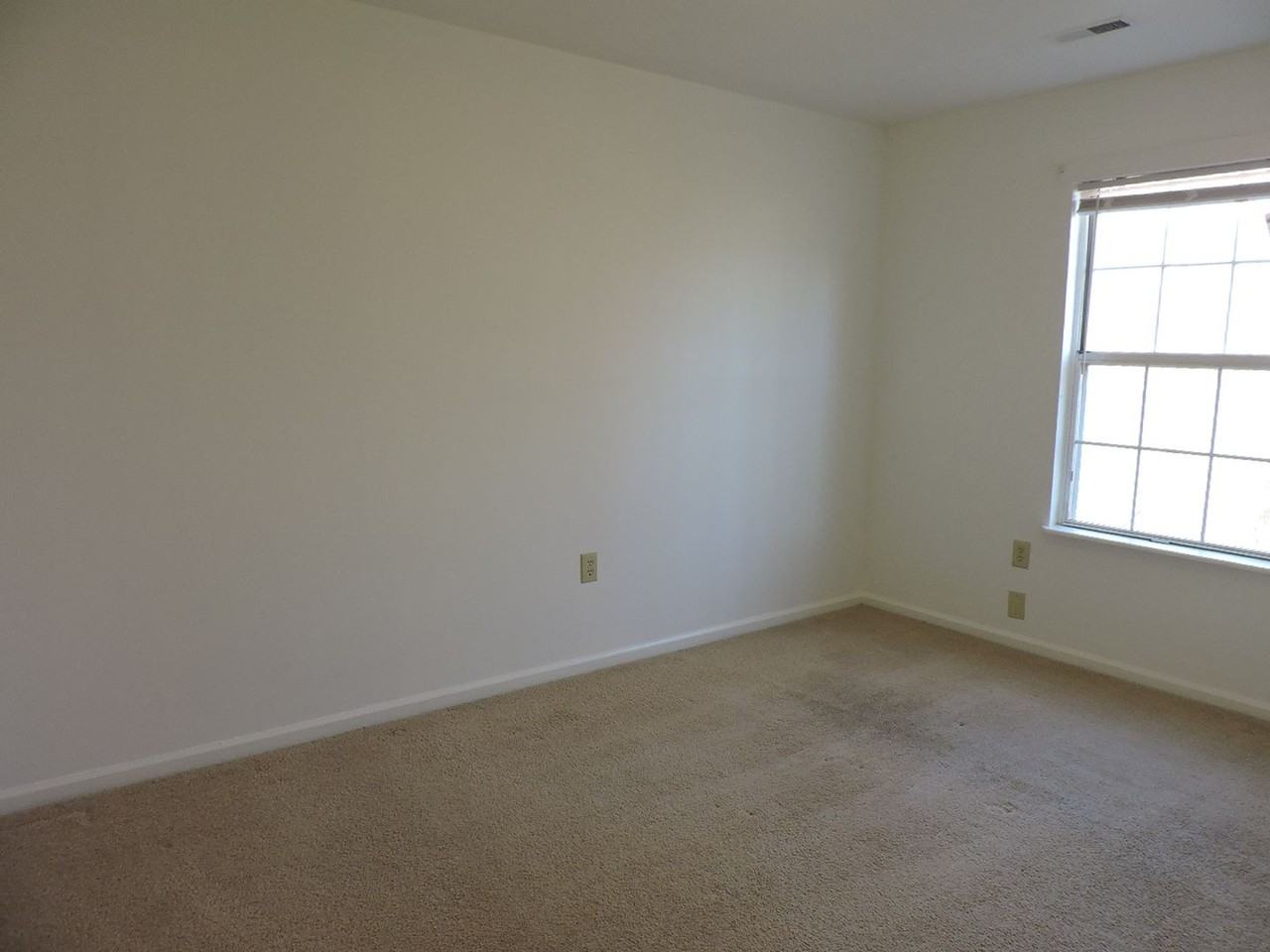 6687 Cedar Lake Dr - Photo 6 of 8