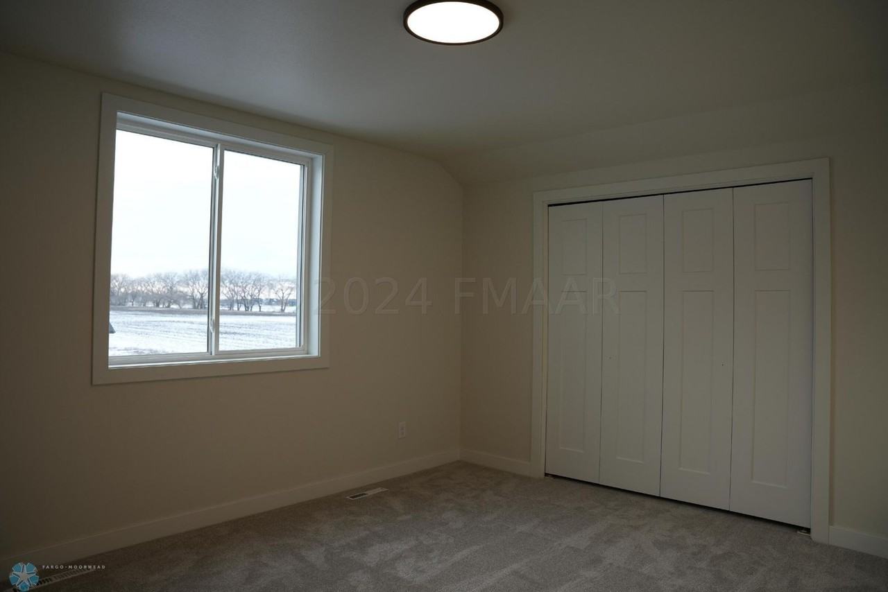 1606 6th Ave Ne - Photo 4 of 7