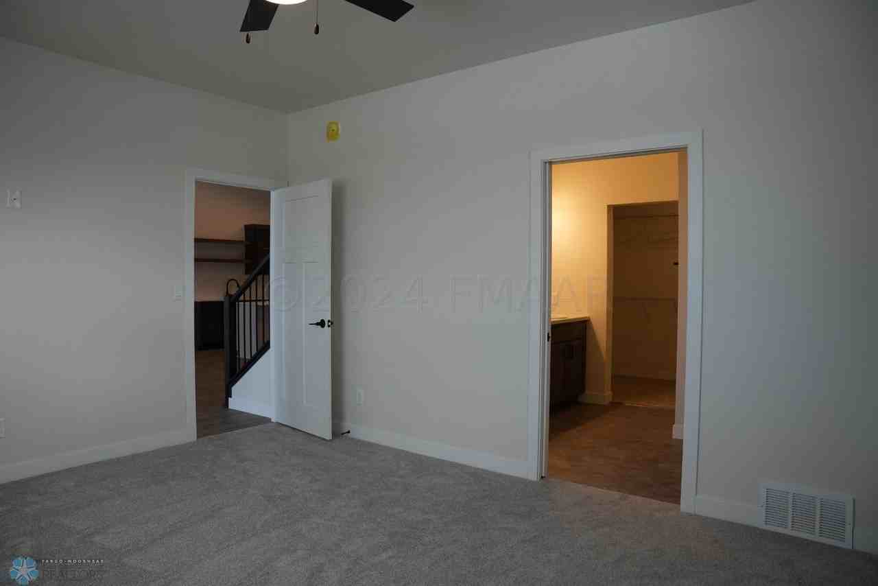 1606 6th Ave Ne - Photo 6 of 7