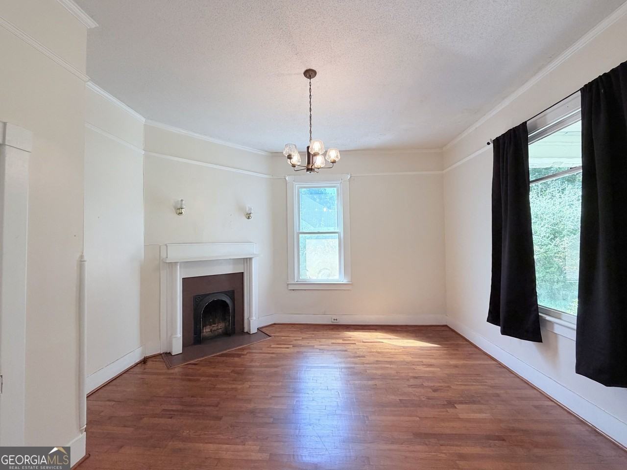 605 S Jefferson St - Photo 4 of 17