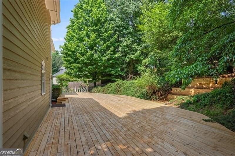 110 Weedon Ct - Photo 3 of 4