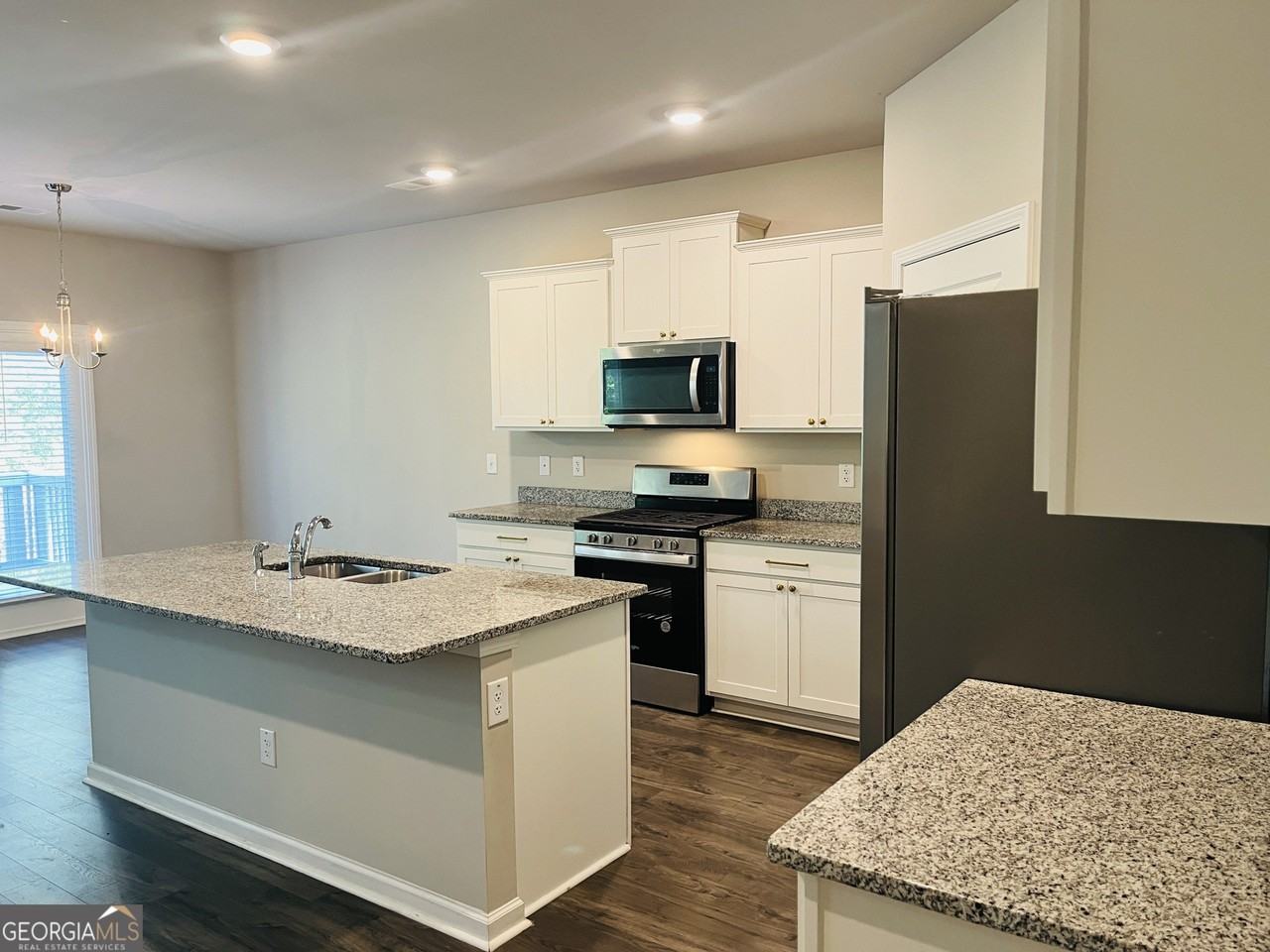 138 Silver Birch Pass - Photo 7 of 49