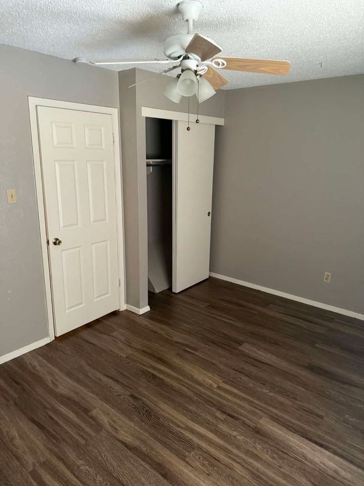 3735 Kriss Dr #15 - Photo 3 of 7