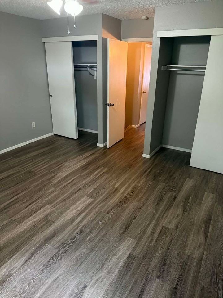 3735 Kriss Dr #15 - Photo 4 of 7