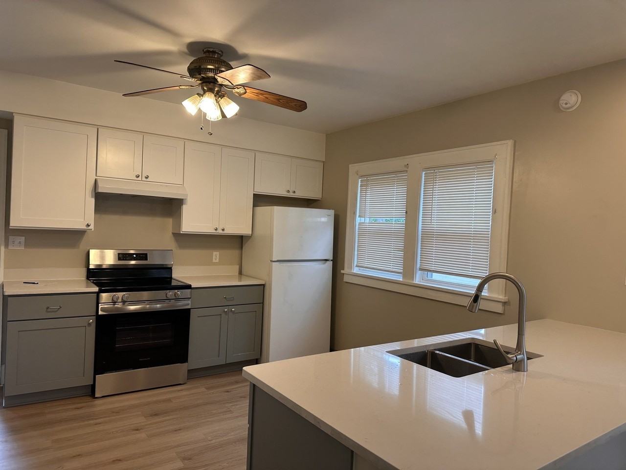 263 W 29th St - Photo 5 of 17