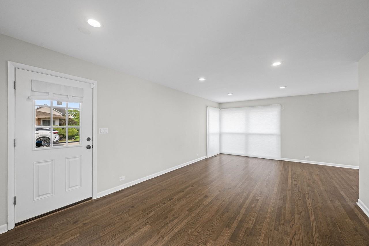 230 Greenfield Dr - Photo 2 of 31