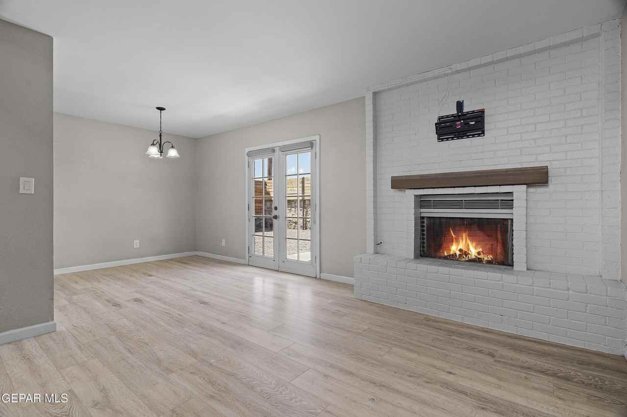 2617 Red Sails Dr #B - Photo 3 of 23