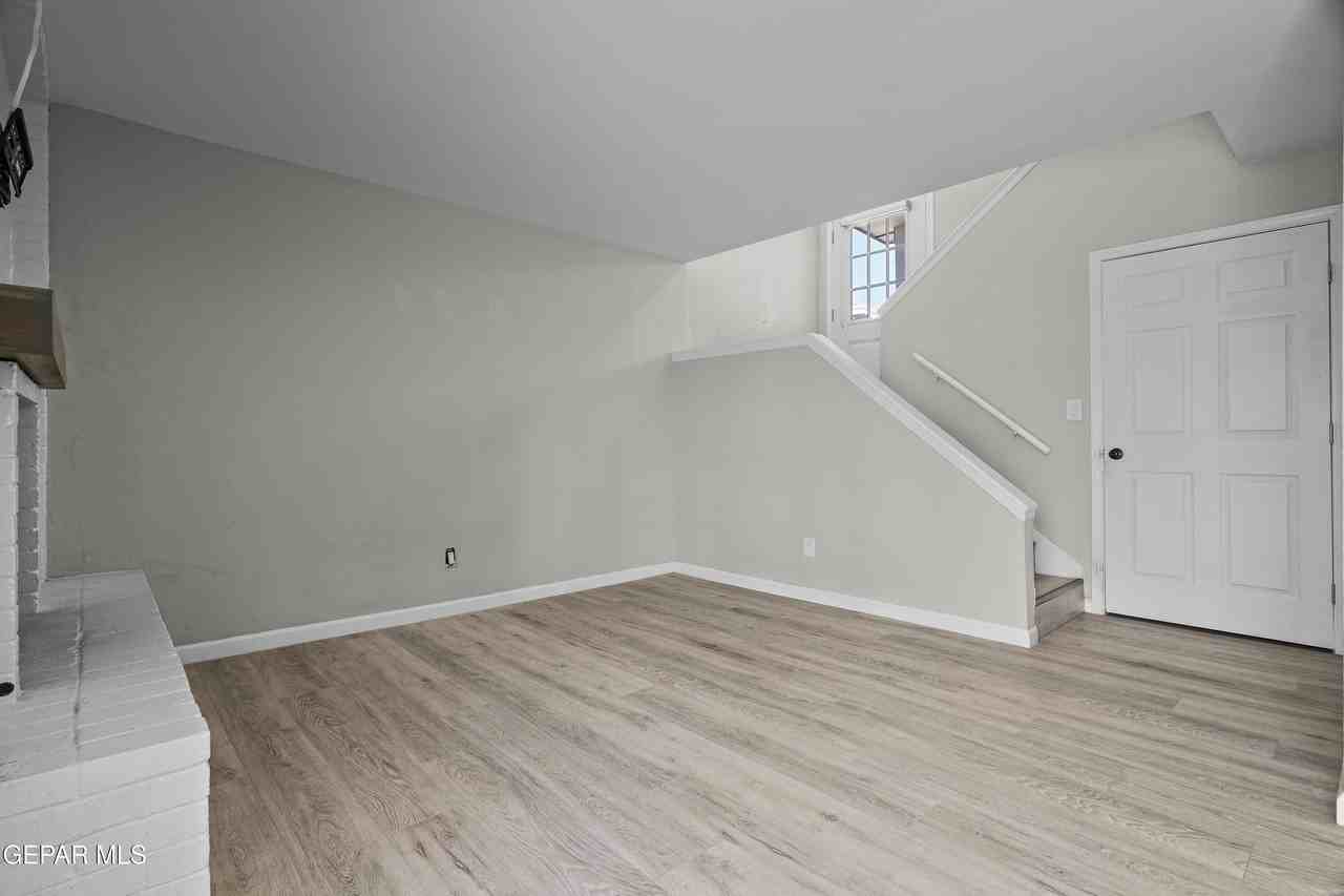 2617 Red Sails Dr #B - Photo 4 of 23